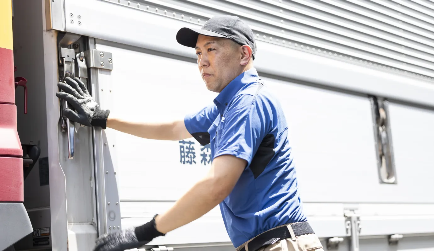 先輩の働く姿|中野 健示